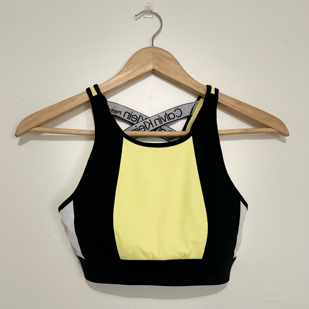 Calvin Klein Performance - Strappy Medium Impact Sports Bra